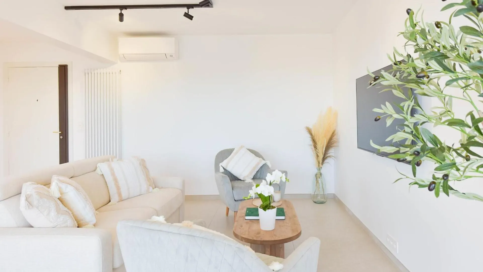 Luxury 1-Br Apartment Sea View Parking Vallauris